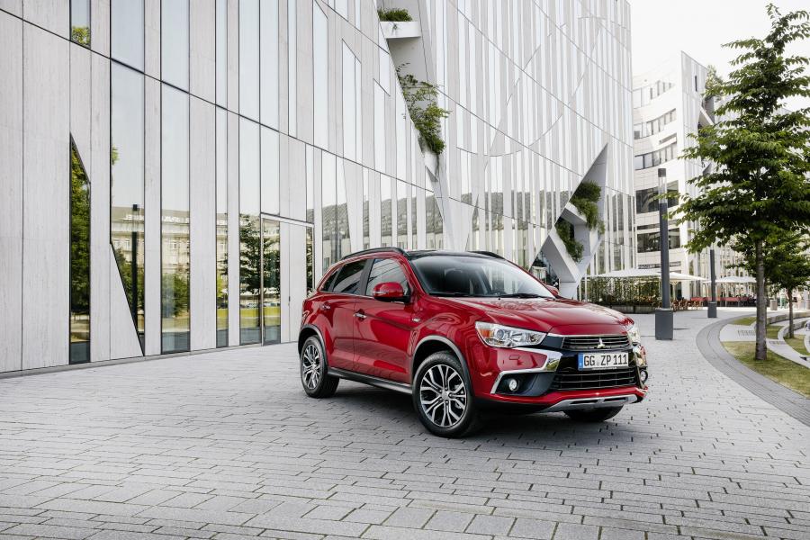  Mitsubishi ASX 2016 года  (фото 12 из 50)